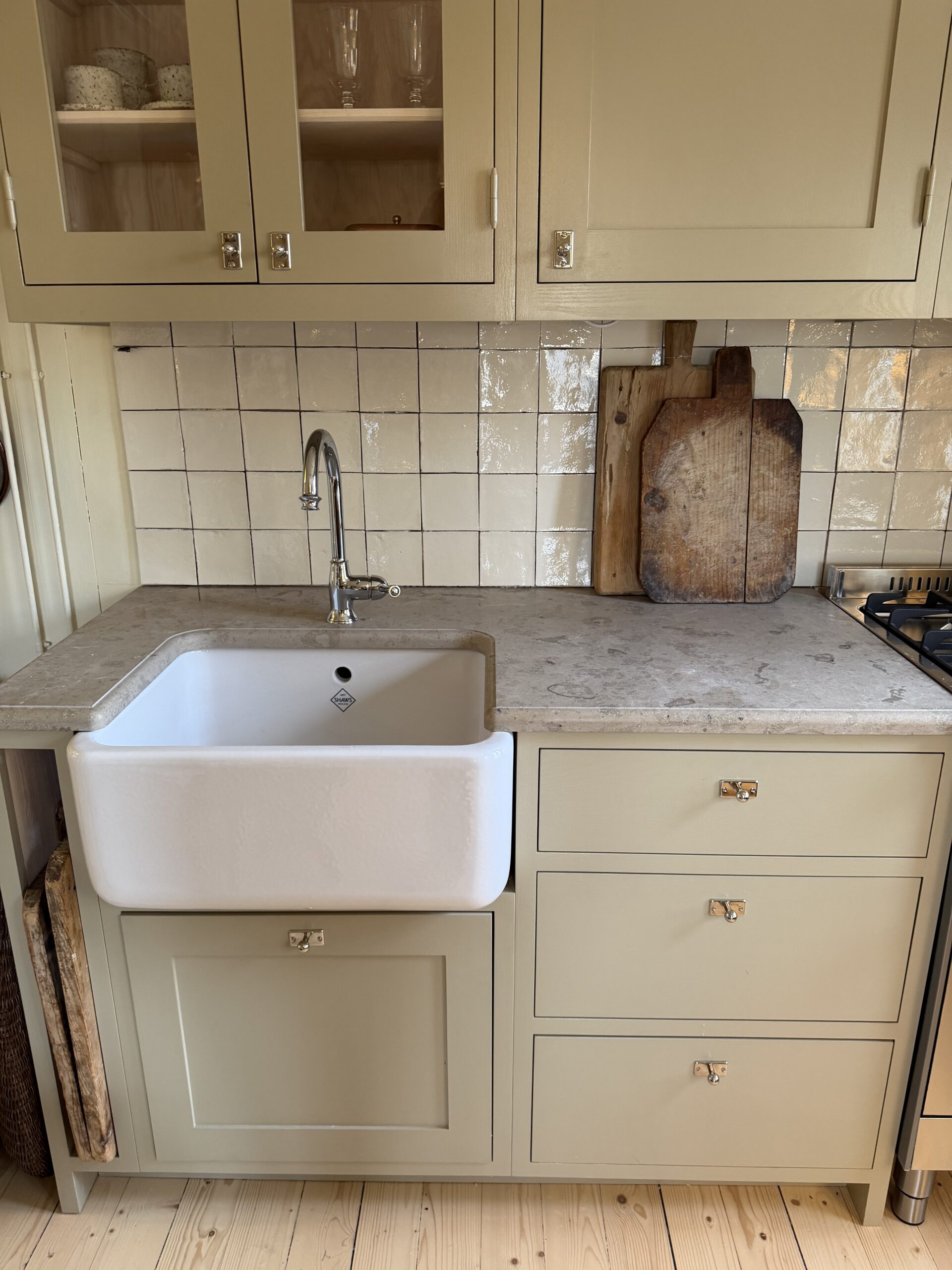 Stenhuset Alabaster håndlagde dekorfliser til backsplash og baderom