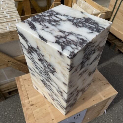 Plinth Viola pidestall i marmor