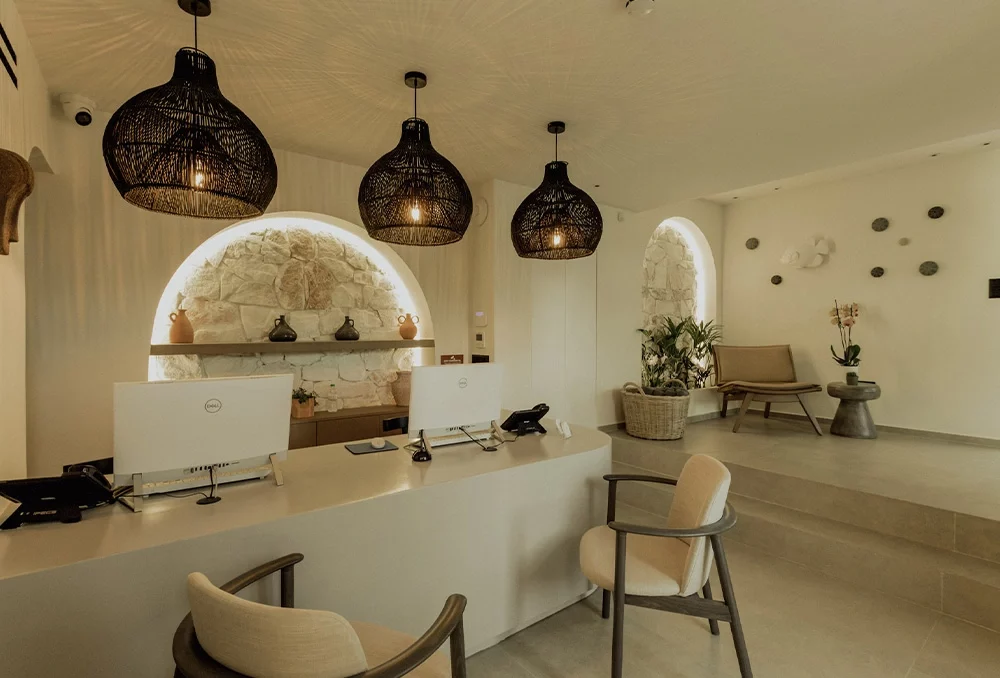 Thasos Middelhavssten er en gresk bekledningssten i marmor med naturlig bruddflate til vegger, peiser og fasader.