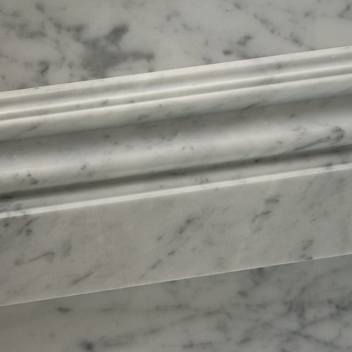 Sokkellist i Carrara marmor 12 cm